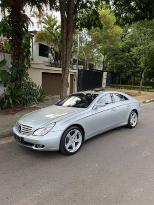 MERCEDES-BENZ CLS 500 5.0 AVANTGARDE V8 GASOLINA 4P AUTOMÁTICO